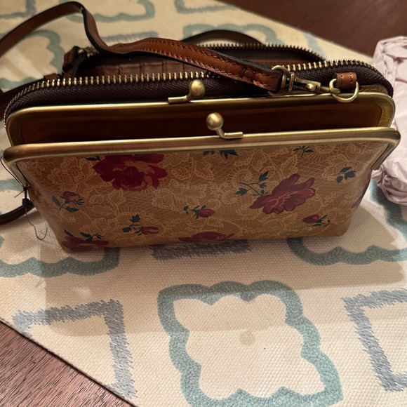 Patricia Nash Floral Crossbody Bag - Tan and Red - Picture 5 of 6